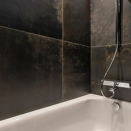 Appartement Renove, 6 Pers., Luxe, Balcon Sud, Acces Direct Pistes, Services Inclus - Fr-1-314-239 Morzine